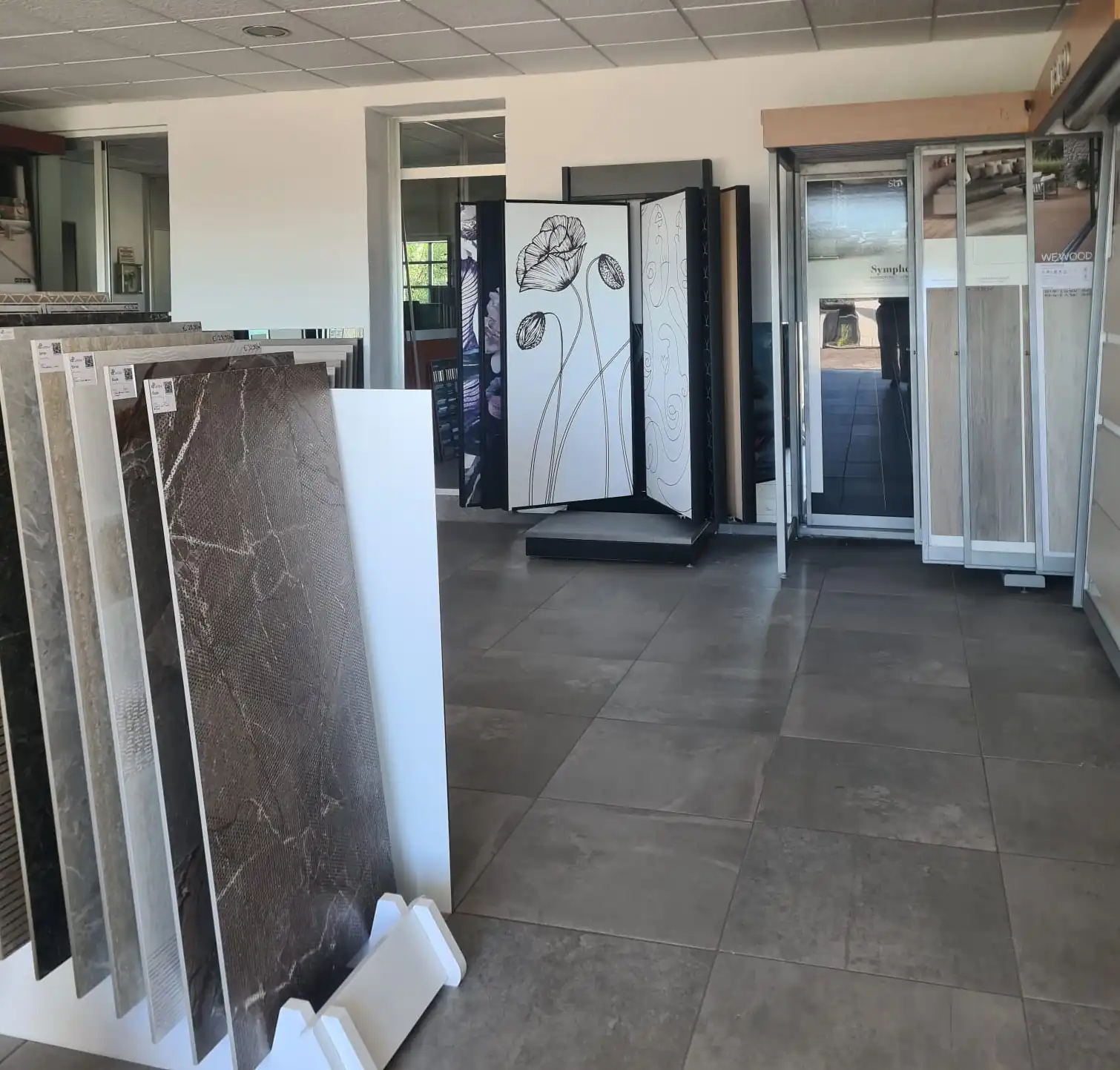 Tile showroom display walls